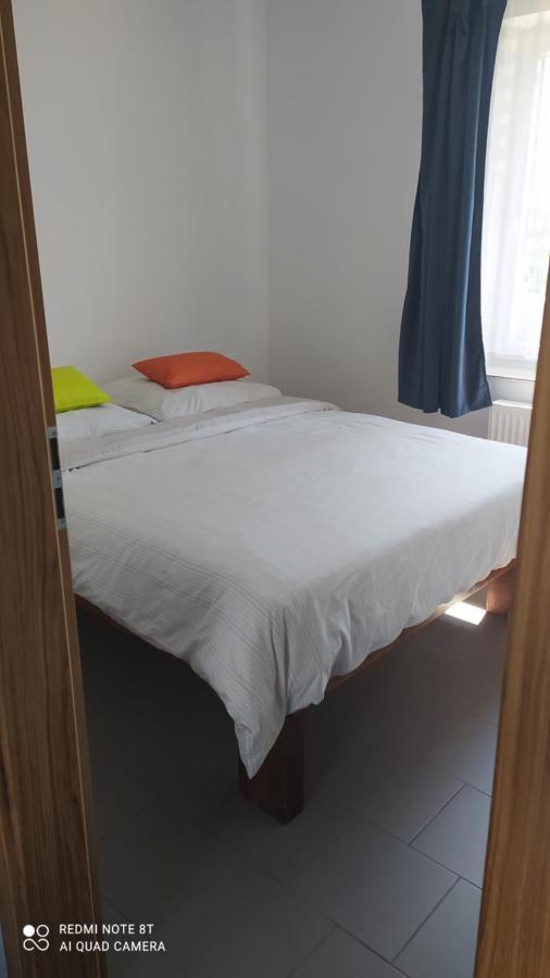 Gdow Riverside Apartments And Tours 外观 照片